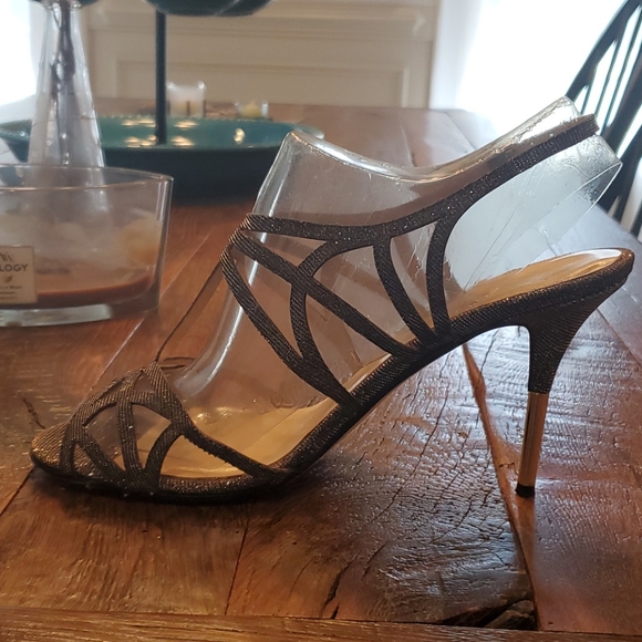 Kate Spade Metallic Strappy Sandal; sz 9B - Picture 2 of 9